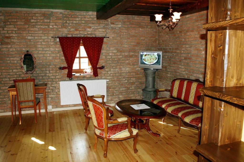 Chateau Krakovany Luaran gambar